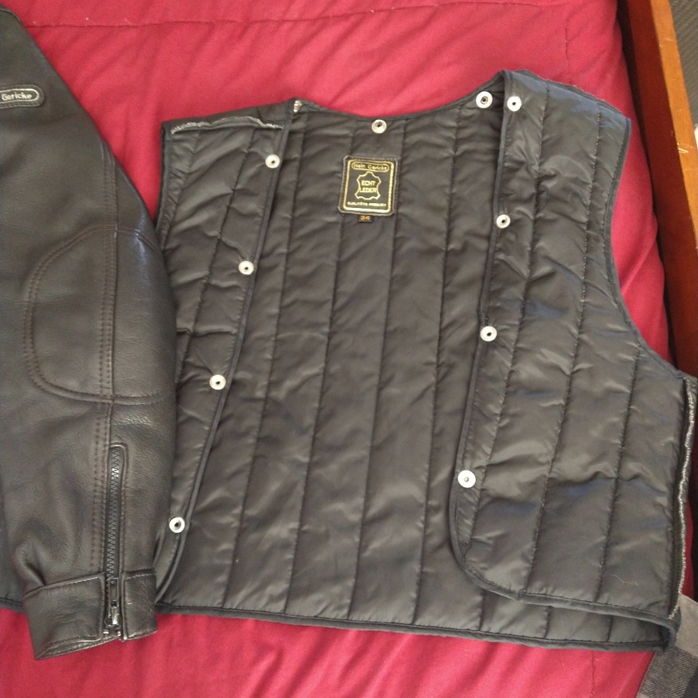 Motorcycle jacket - Picture 3 of 4